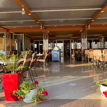 Hotel Besa *