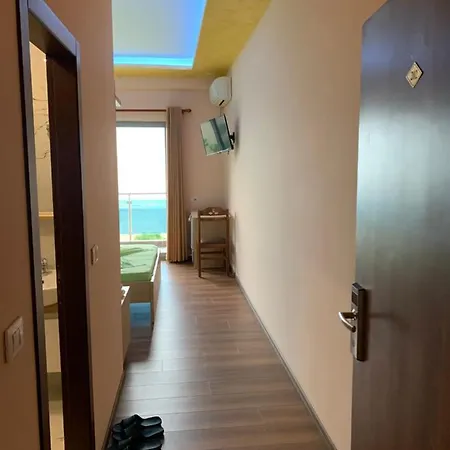 Hotel Besa *