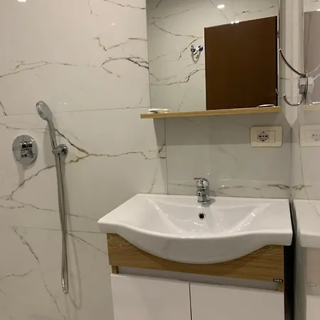 Hotel Besa *