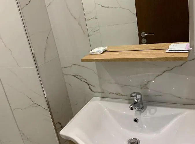 Szálloda Besa *